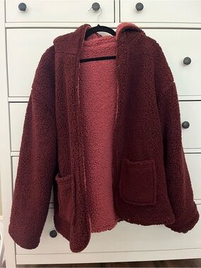 Women's Cozy Sherpa Hooded Jacket - Burgundy